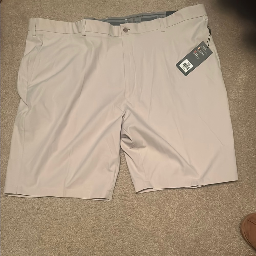 Walter Hagen Men’s Golf Shorts 48 Waist Big & Tall Tan Performance Flat Front NW